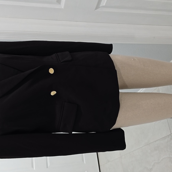 Chic Black Blazer - Classic Tailored Fit - Picture 3 of 6